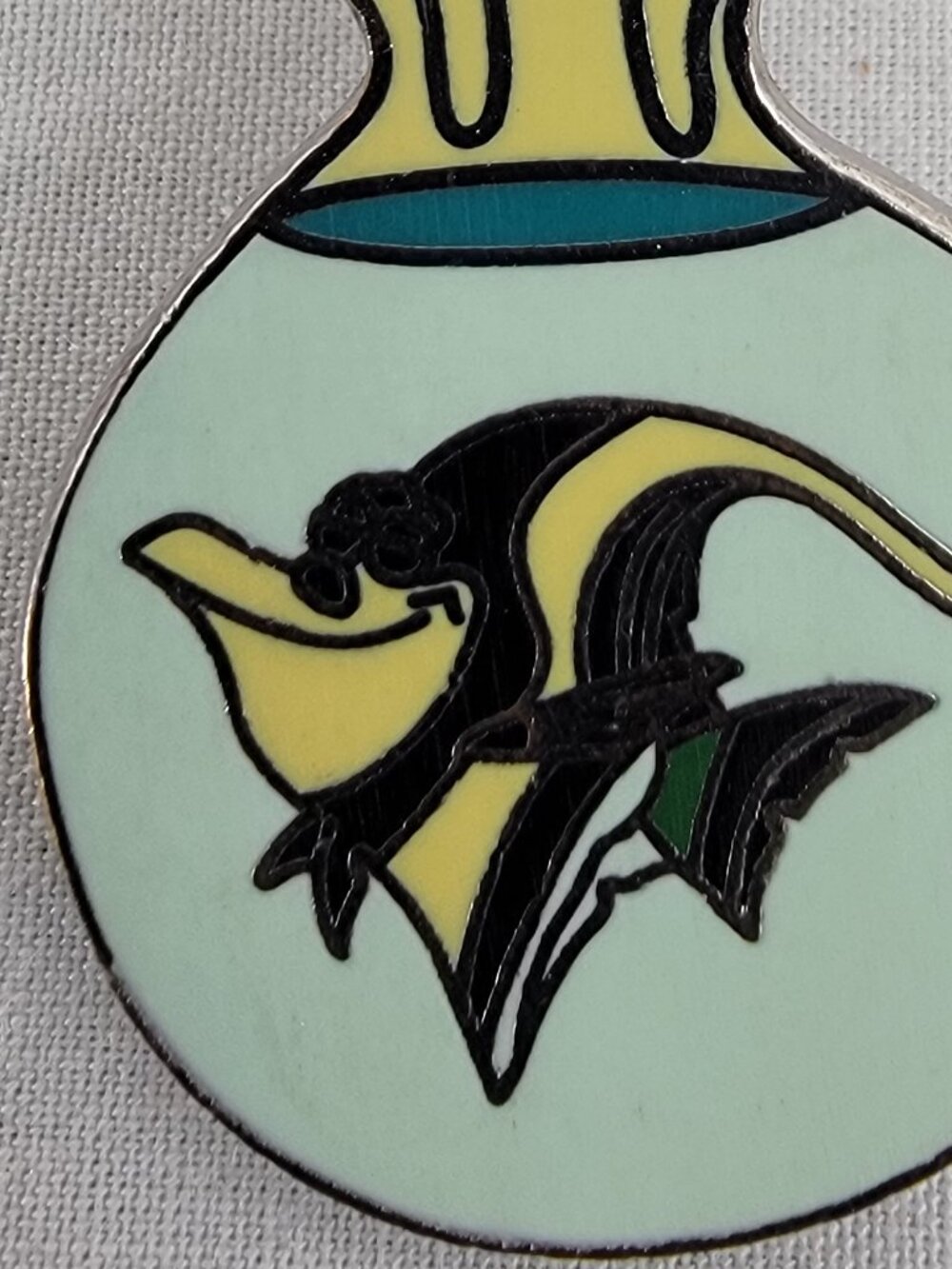 DISNEY Pin Trading ~ Cast Lanyard ~ Finding Nemo ~ Gill ~ 2005 ~ P07 - Picture 3 of 8